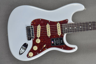 American Ultra Stratocaster - Arctic Pearl w/ Rosewood