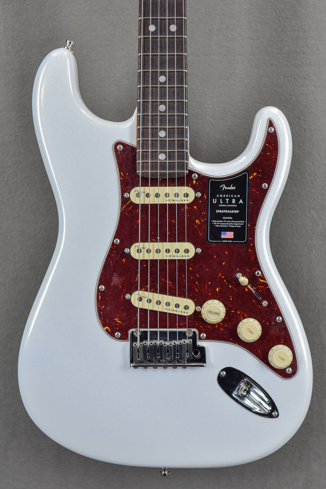 American Ultra Stratocaster - Arctic Pearl w/ Rosewood