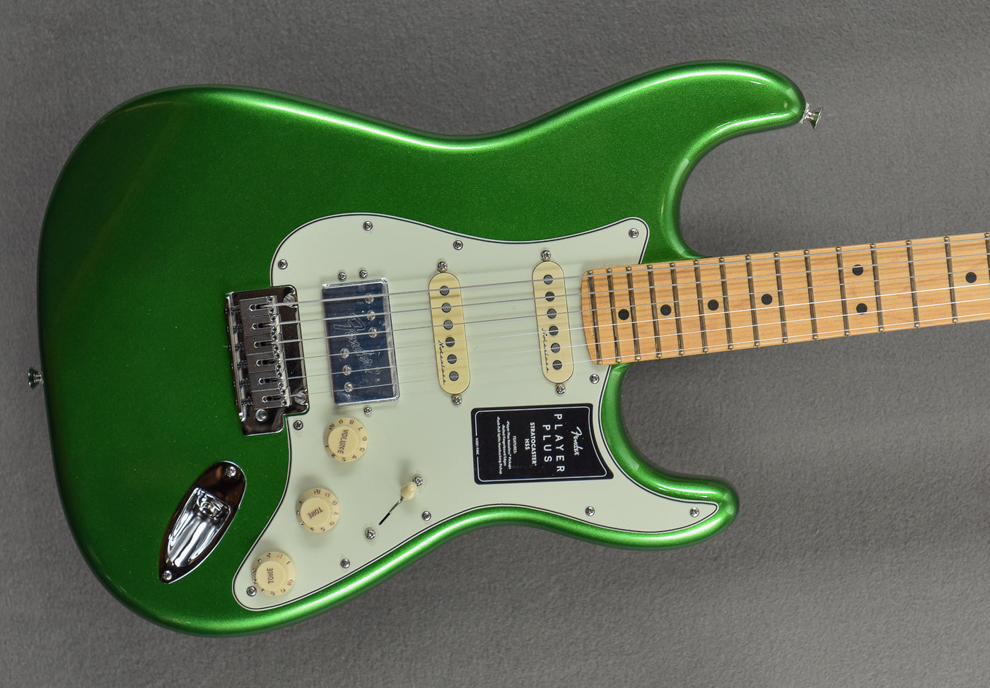 Player Plus Stratocaster HSS - Cosmic Jade w/Maple