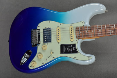 Player Plus Stratocaster HSS - Belair Blue w/Pau Ferro