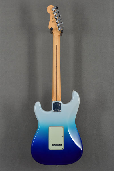 Player Plus Stratocaster HSS - Belair Blue w/Pau Ferro