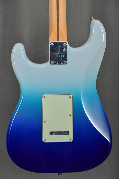 Player Plus Stratocaster HSS - Belair Blue w/Pau Ferro