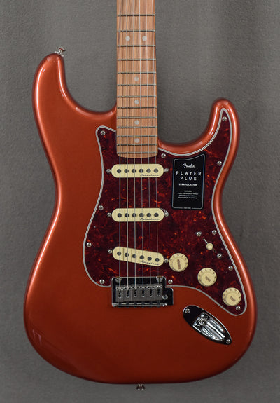 Player Plus Stratocaster - Aged Candy Apple Red