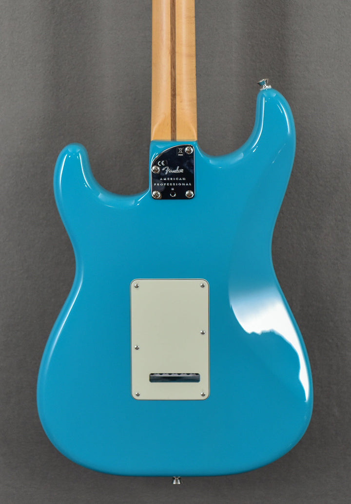 American Professional II Stratocaster – Miami Blue w/Maple