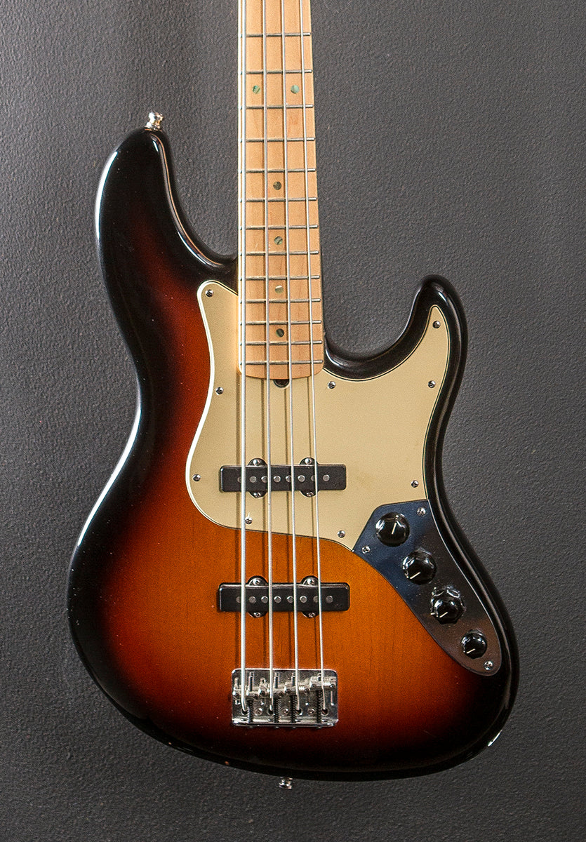 Used American Deluxe Jazz Bass '05