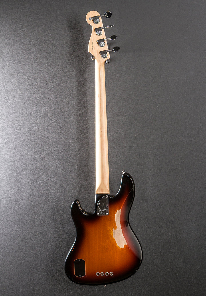 Used American Deluxe Jazz Bass '05