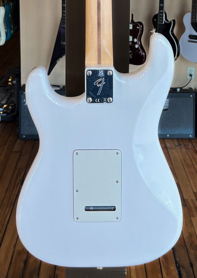 Player Stratocaster - Polar White w/Maple