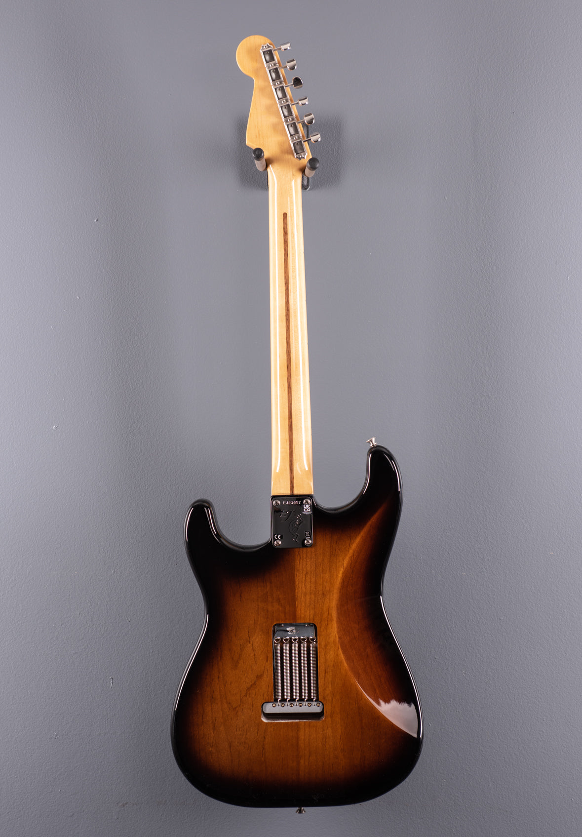 Eric Johnson Stratocaster Maple - Two Color Sunburst – Dave's