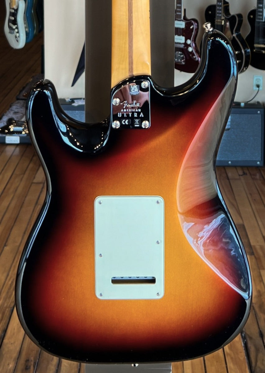 American Ultra Stratocaster® HSS, Maple Fingerboard, Ultraburst