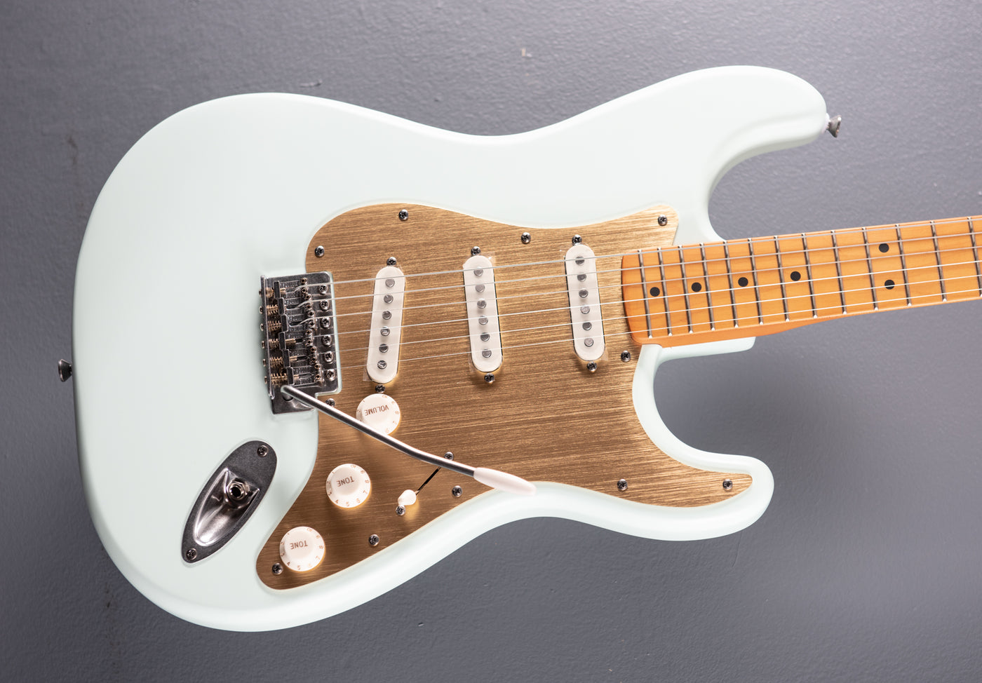40th Anniversary Stratocaster Vintage Edition - Satin Sonic Blue