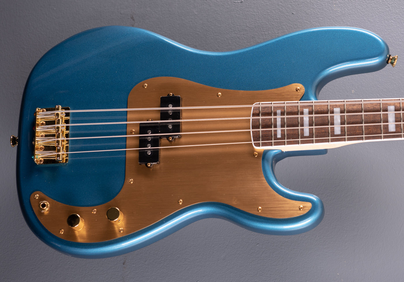 40th Anniversary Precision Bass Gold Edition - Lake Placid Blue