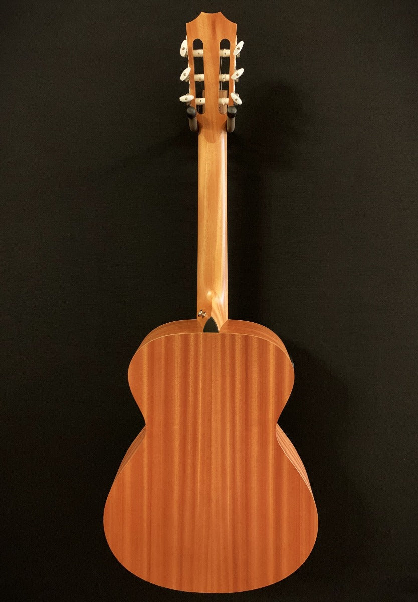 Academy 12E-N