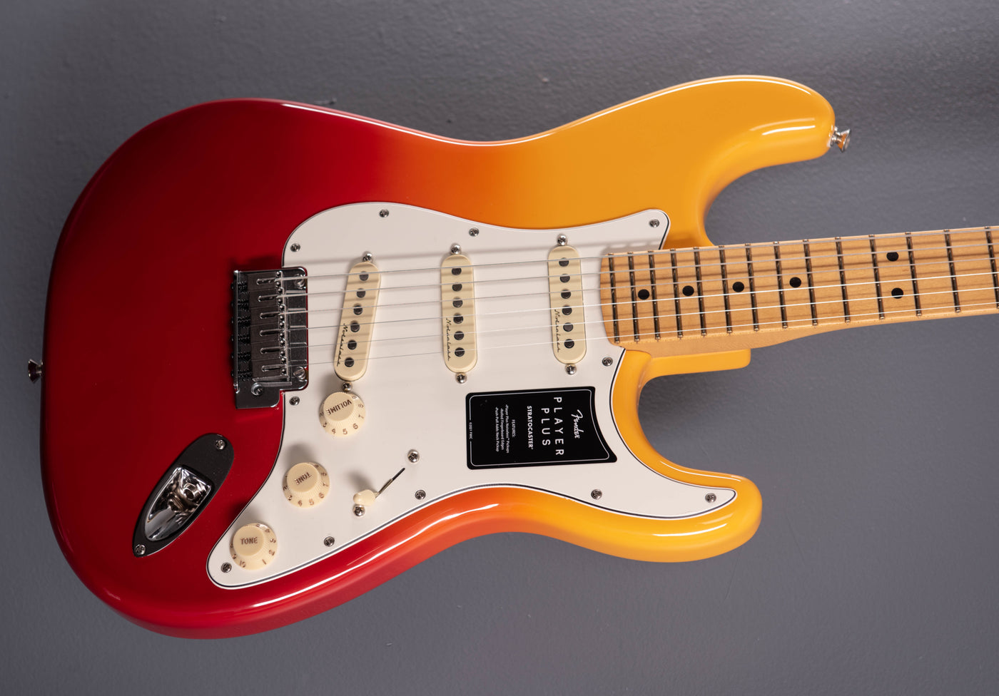 Player Plus Stratocaster - Tequila Sunrise