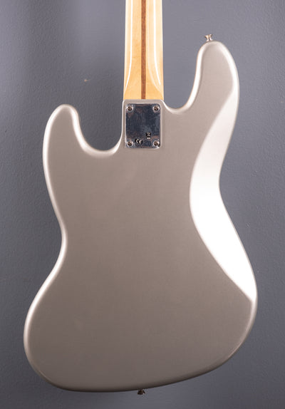 Vintera 70's Jazz Bass - Inca Silver
