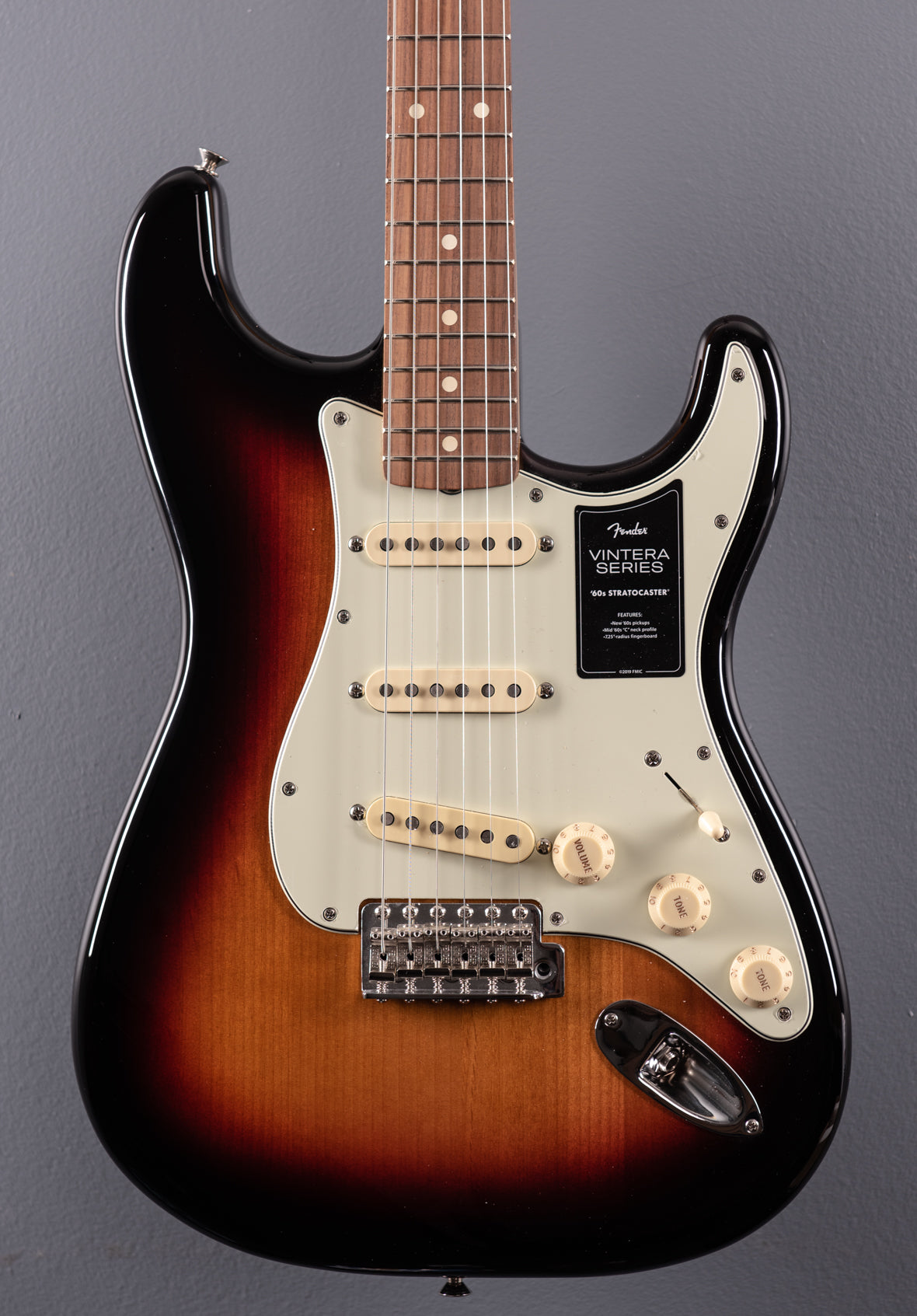 Vintera 60’s Stratocaster – 3 Color Sunburst