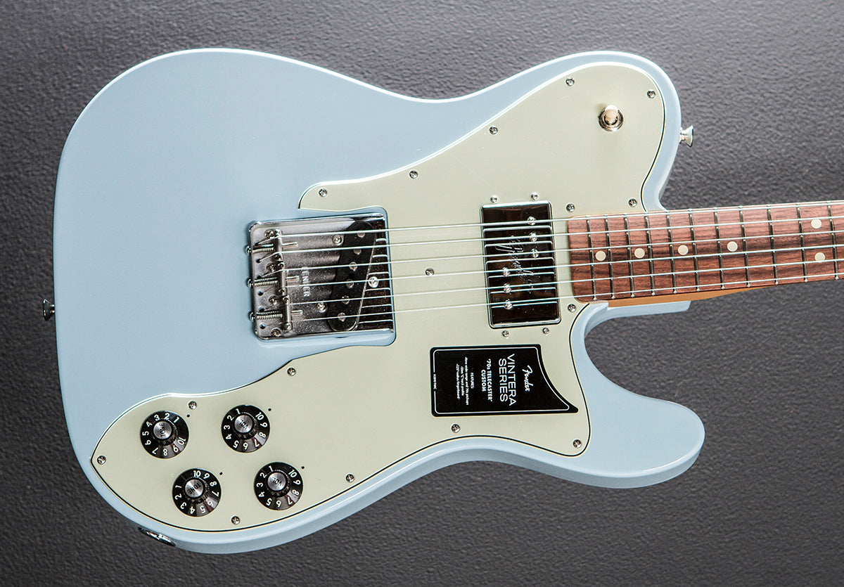 Vintera 70’s Telecaster Custom – Sonic Blue w/Pau Ferro