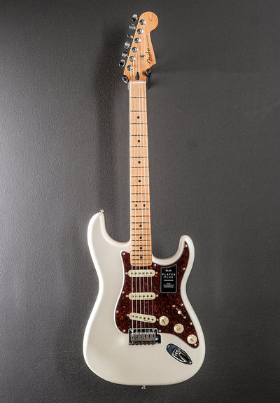 Player Plus Stratocaster - Olympic Pearl w/Maple