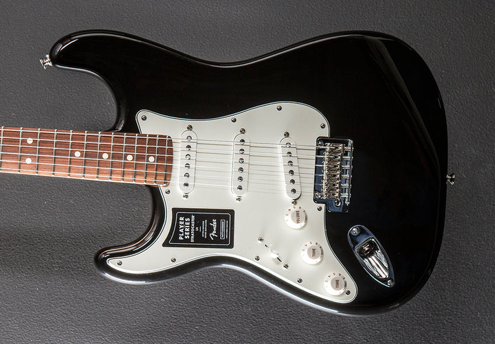 Player Stratocaster Left Hand - Black w/Pau Ferro