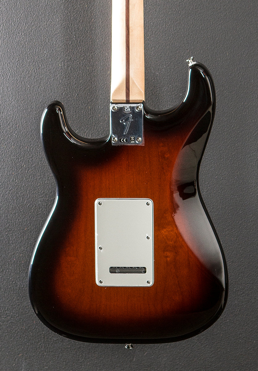 Player Stratocaster - 3 Color Sunburst w/Pau Ferro