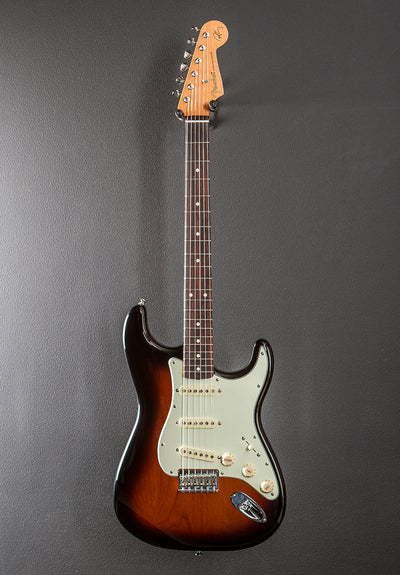 Robert Cray Stratocaster - 3 Color Sunburst
