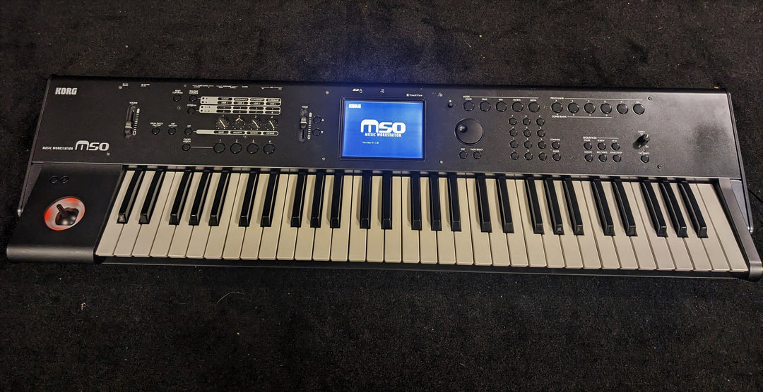 M50 Synthesizer Workstation with Gator Carrying Case, Recent