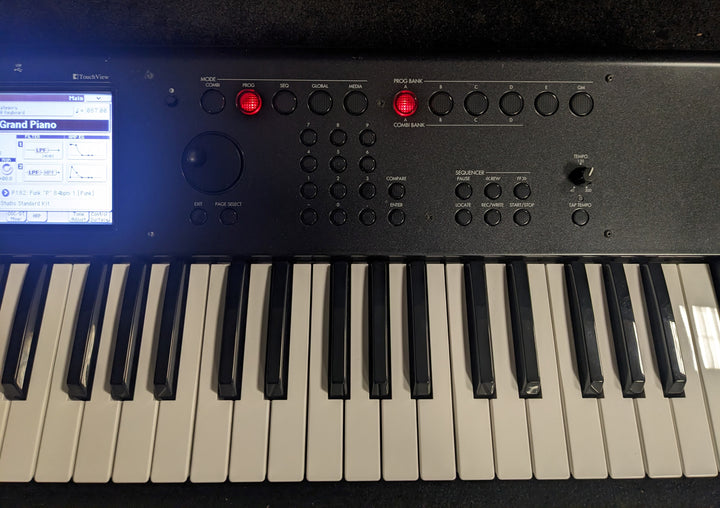 M50 Synthesizer Workstation with Gator Carrying Case, Recent