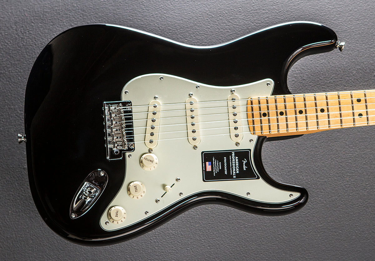 American Professional II Stratocaster – Black w/Maple