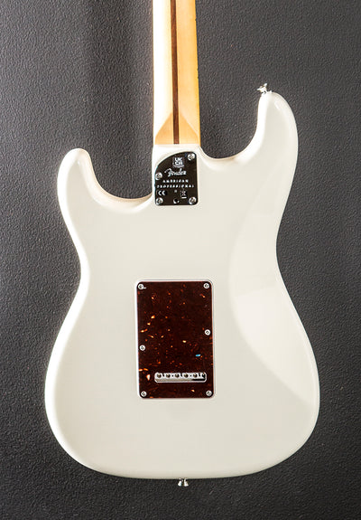 American Professional II Stratocaster – Olympic White w/Maple