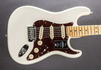 American Professional II Stratocaster – Olympic White w/Maple