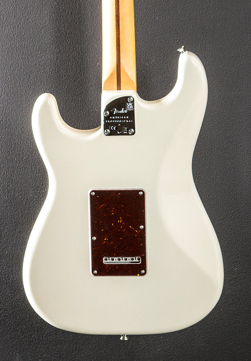 American Professional II Stratocaster - Olympic White w/Rosewood