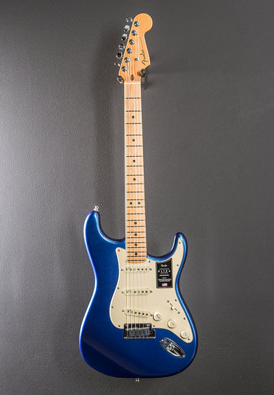 American Ultra Stratocaster – Cobra Blue w/Maple