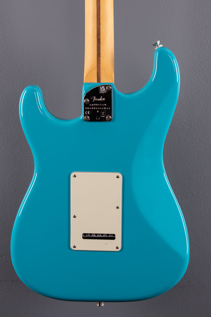American Professional II Stratocaster HSS - Miami Blue w/Rosewood