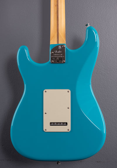 American Professional II Stratocaster - Miami Blue