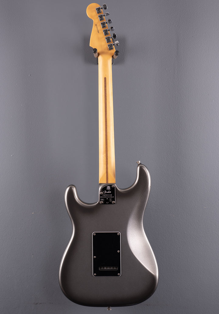 American Professional II Stratocaster HSS - Mercury w/Rosewood