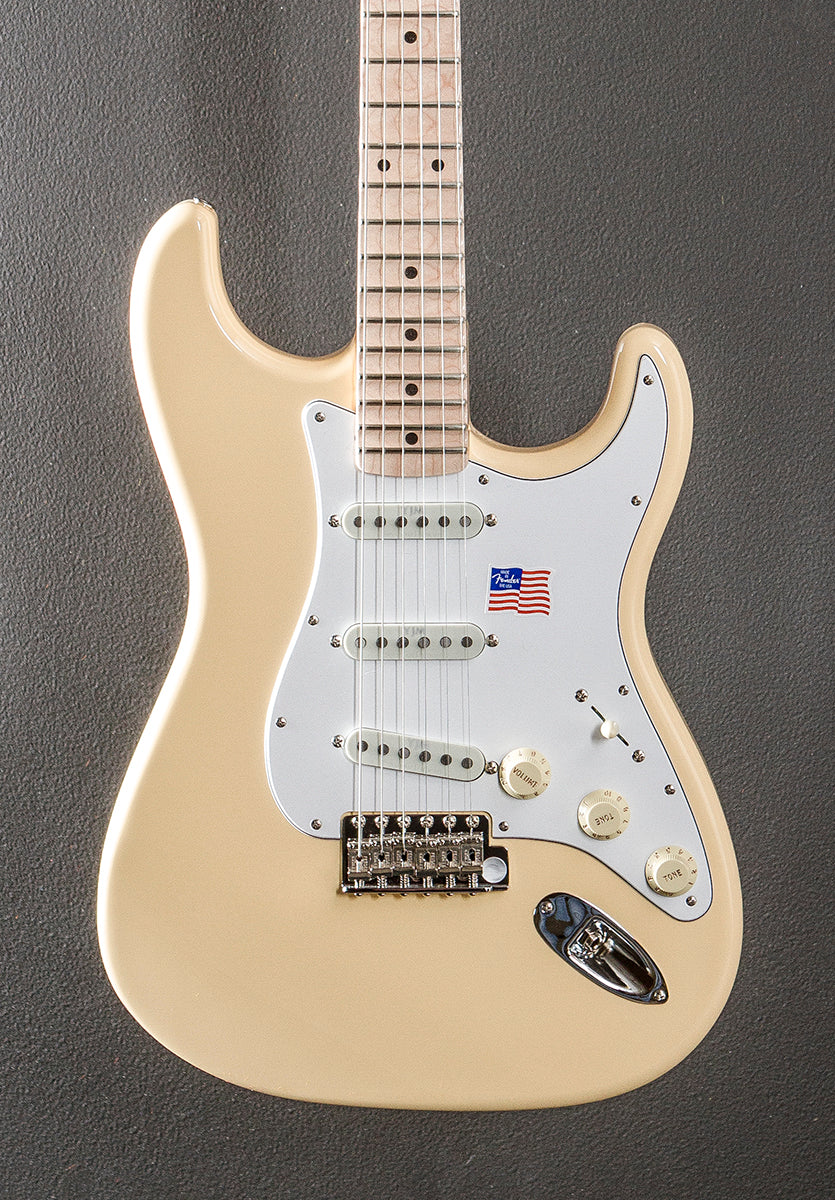 Yngwie Malmsteen Stratocaster - Vintage White w/Maple – Dave's