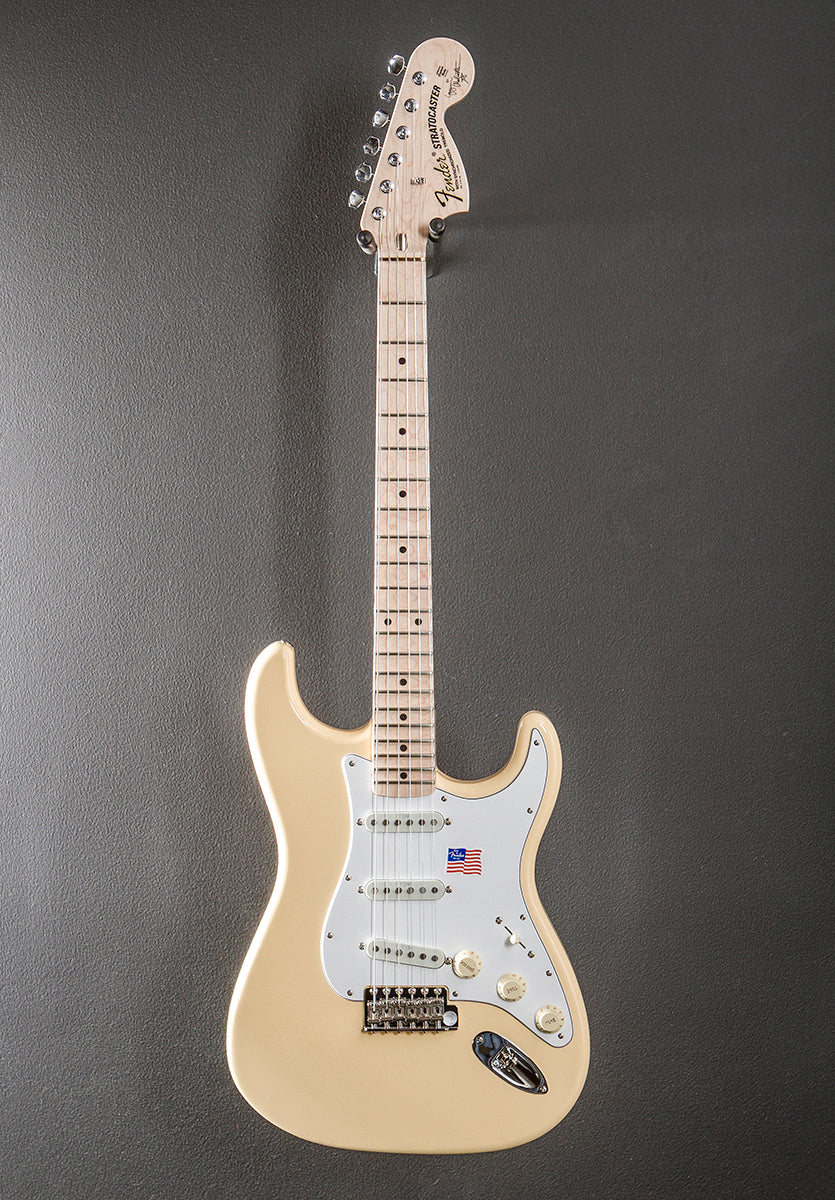 Yngwie Malmsteen Stratocaster - Vintage White w/Maple – Dave's