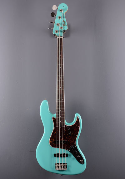 American Vintage II 1966 Jazz Bass - Sea Foam Green