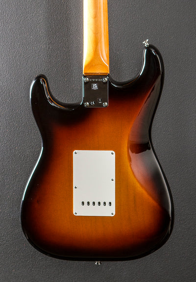 American Vintage II 1961 Stratocaster - 3 Color Sunburst