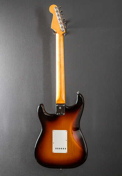 American Vintage II 1961 Stratocaster - 3 Color Sunburst