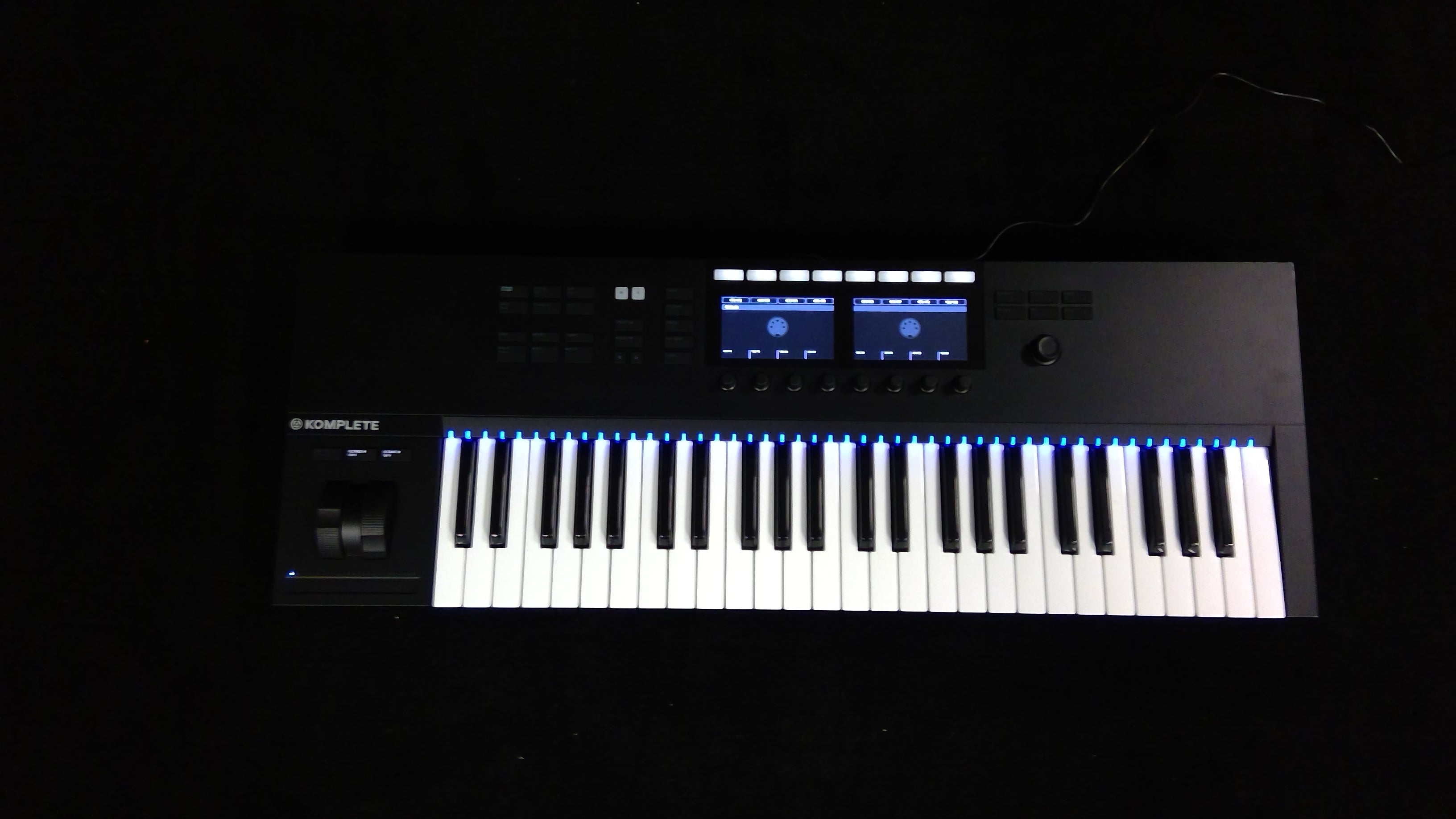 Amazon.com: Native Instruments Komplete Kontrol S49 Mk2