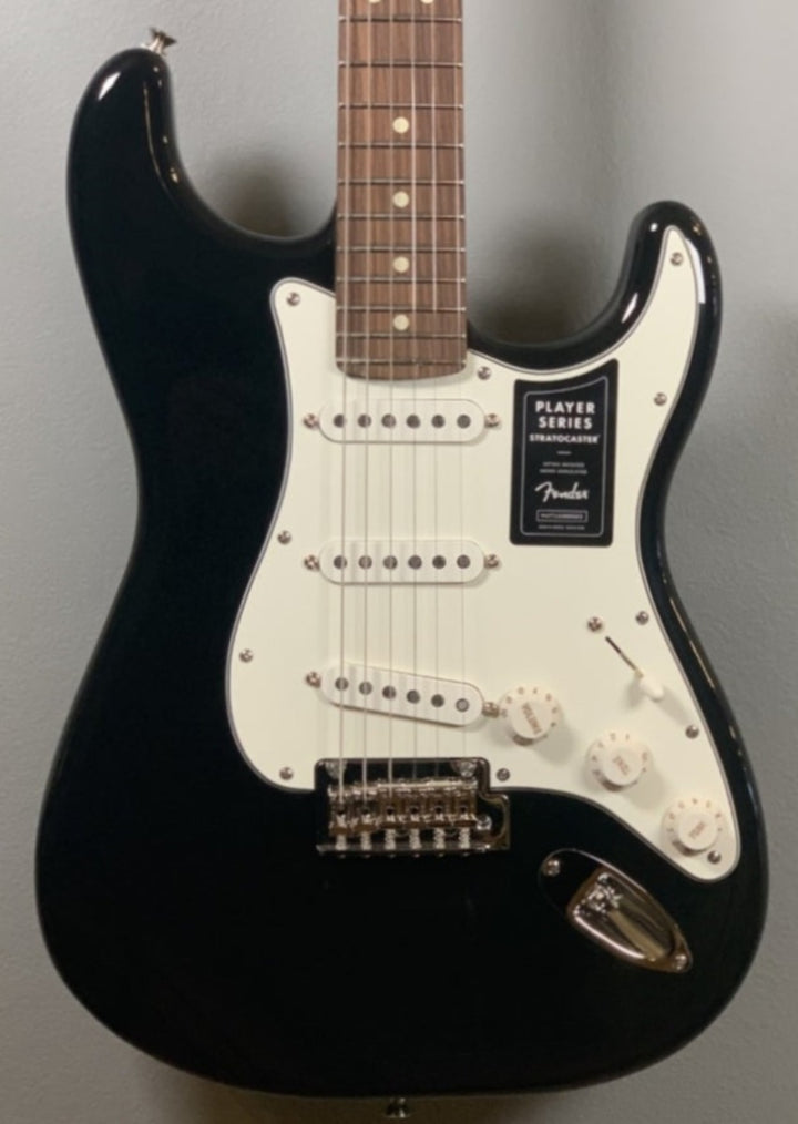 PLAYER STRATOCASTER®-Black