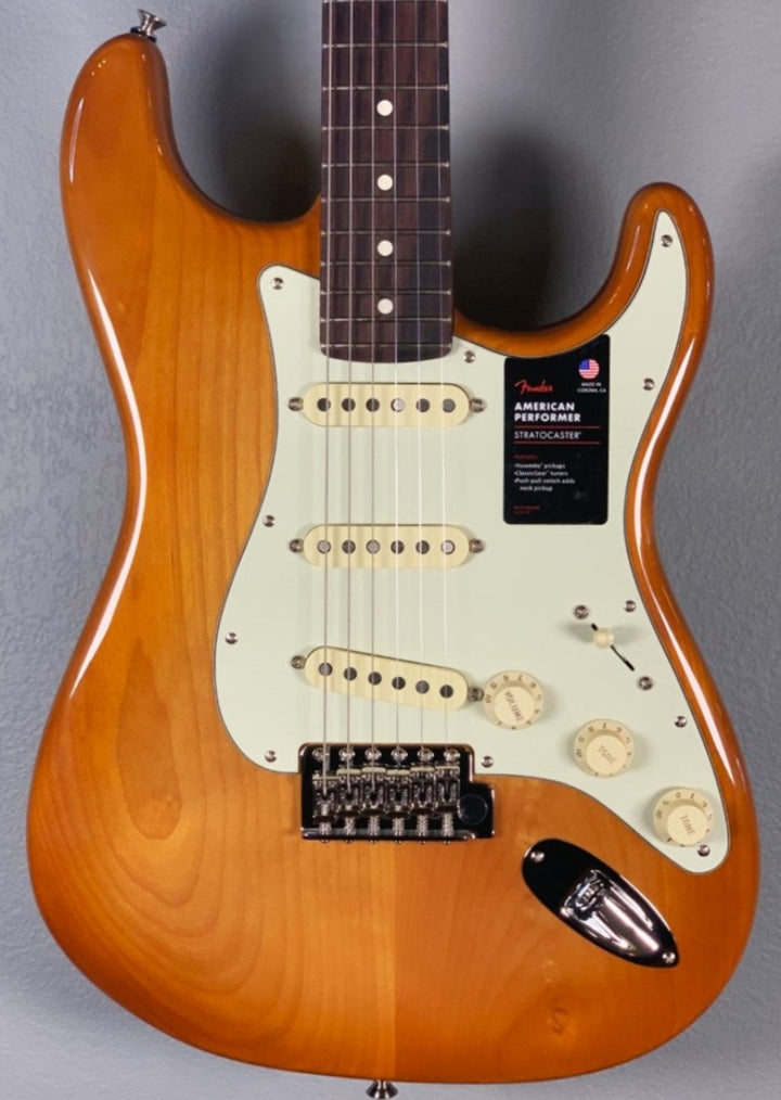 AMERICAN PERFORMER STRATOCASTER- Honey Burst
